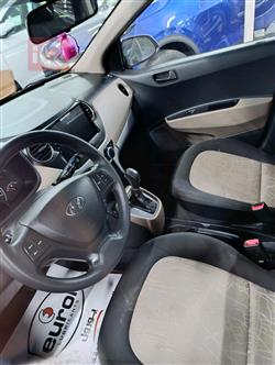 هیوندای i10